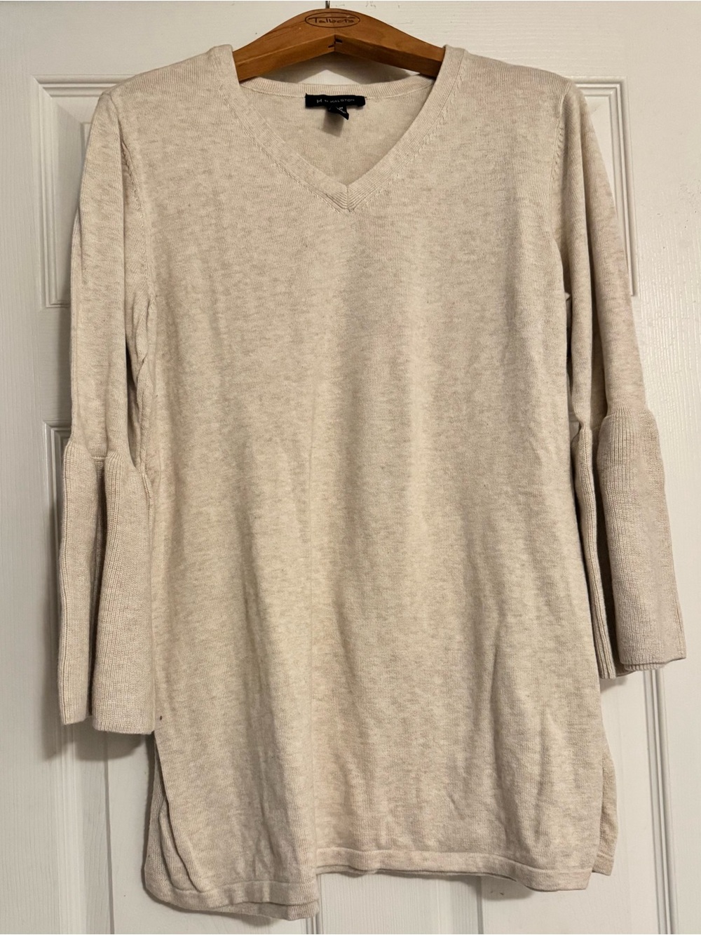 Halston Cream V‑Neck Knit Sweater